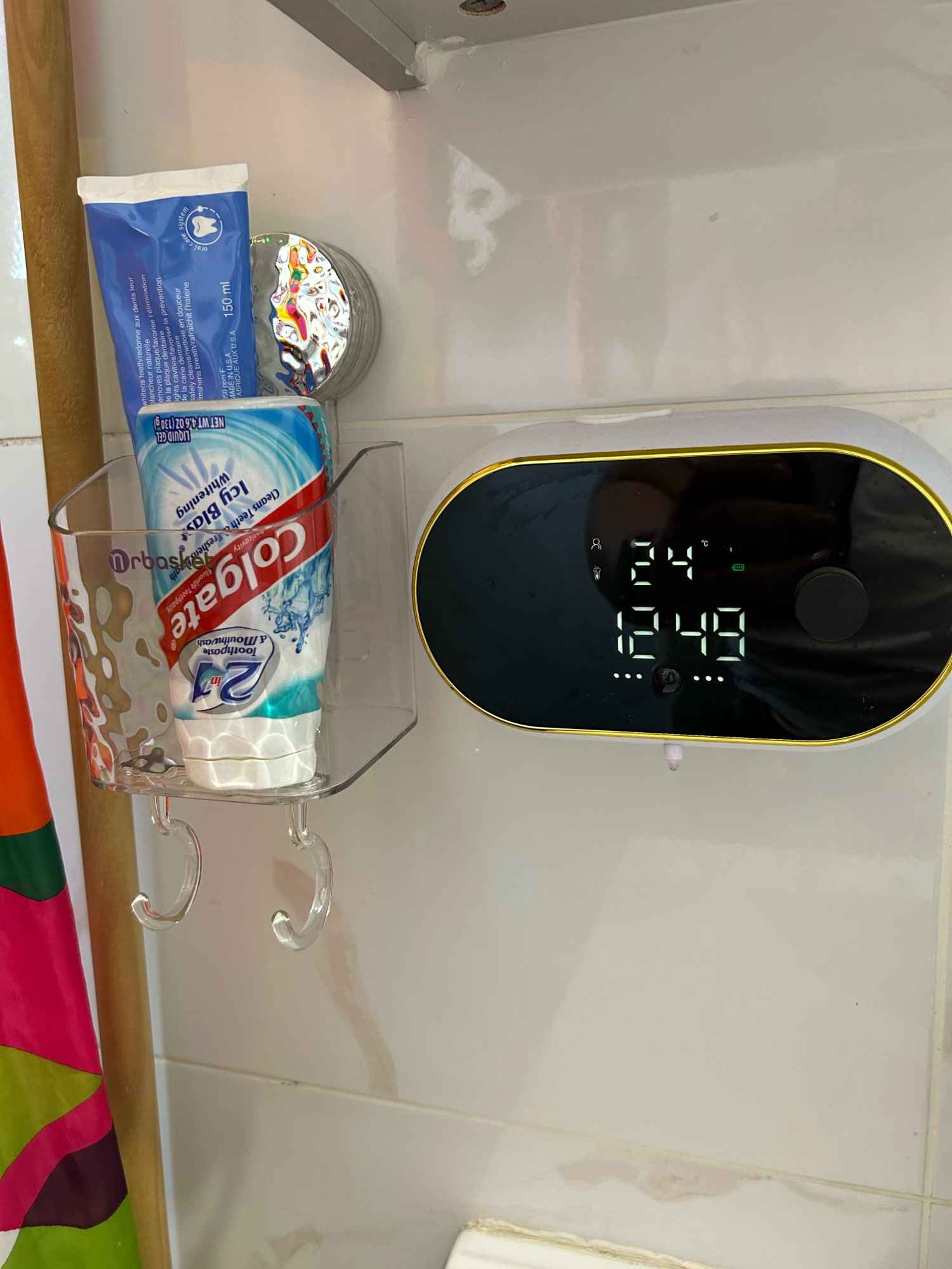 Kylpyhuoneen hylly photo review