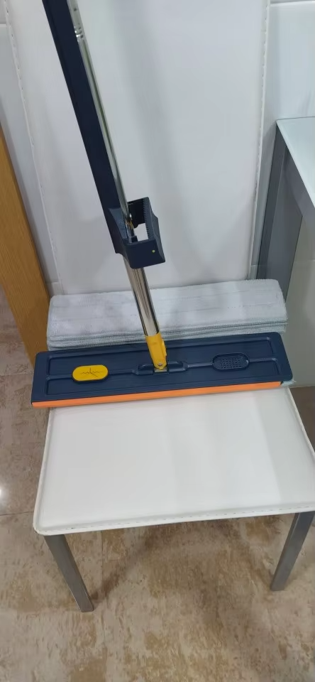 Rengöring med golvmopp photo review