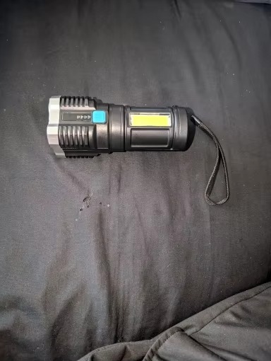 LED-ficklampa för camping photo review