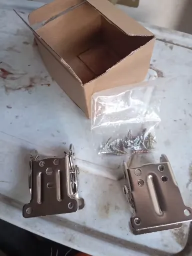 Självlåsande gångjärn photo review