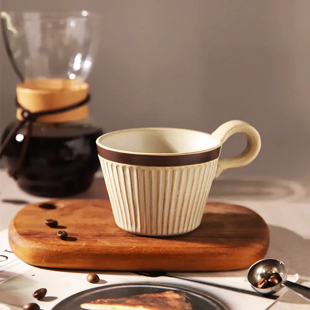 Kaffemugg i keramik (320 ml)