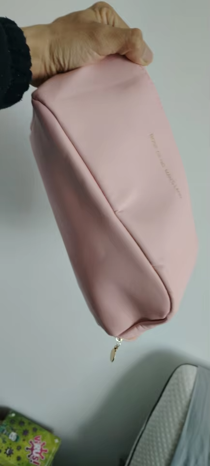 Makeup bag photo review