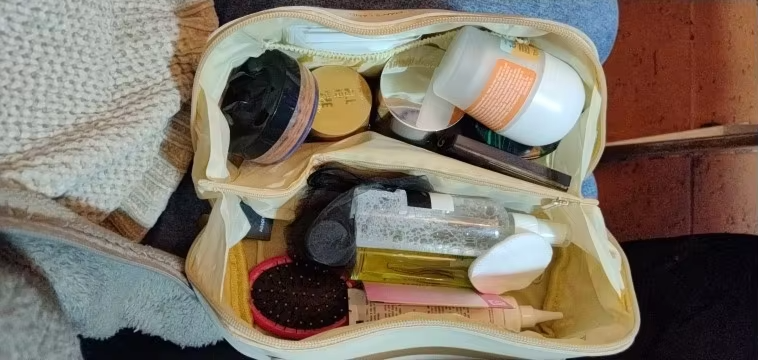 Makeup bag photo review