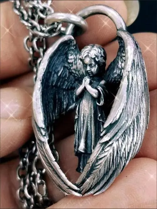 Angel wings necklace photo review