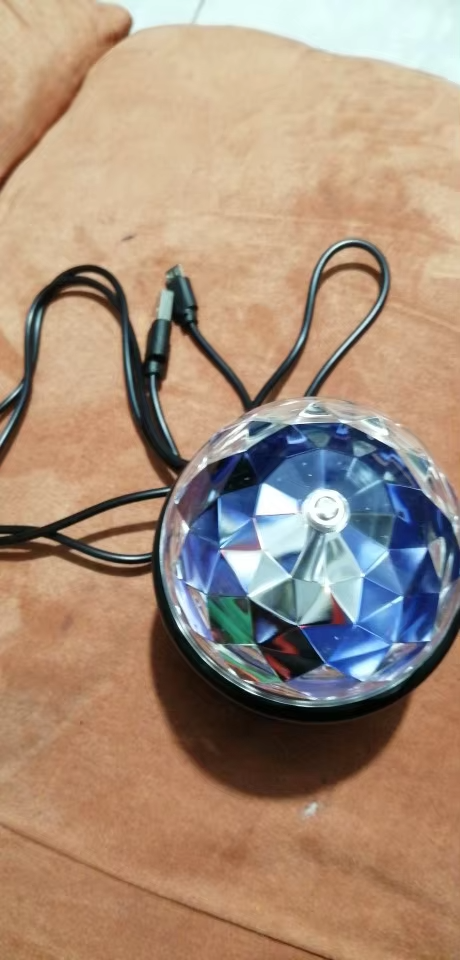 Projection light photo review