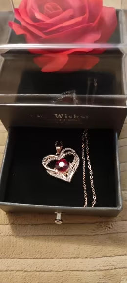 Red zircon pendant photo review