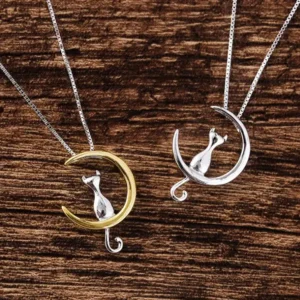 Silver cat necklace