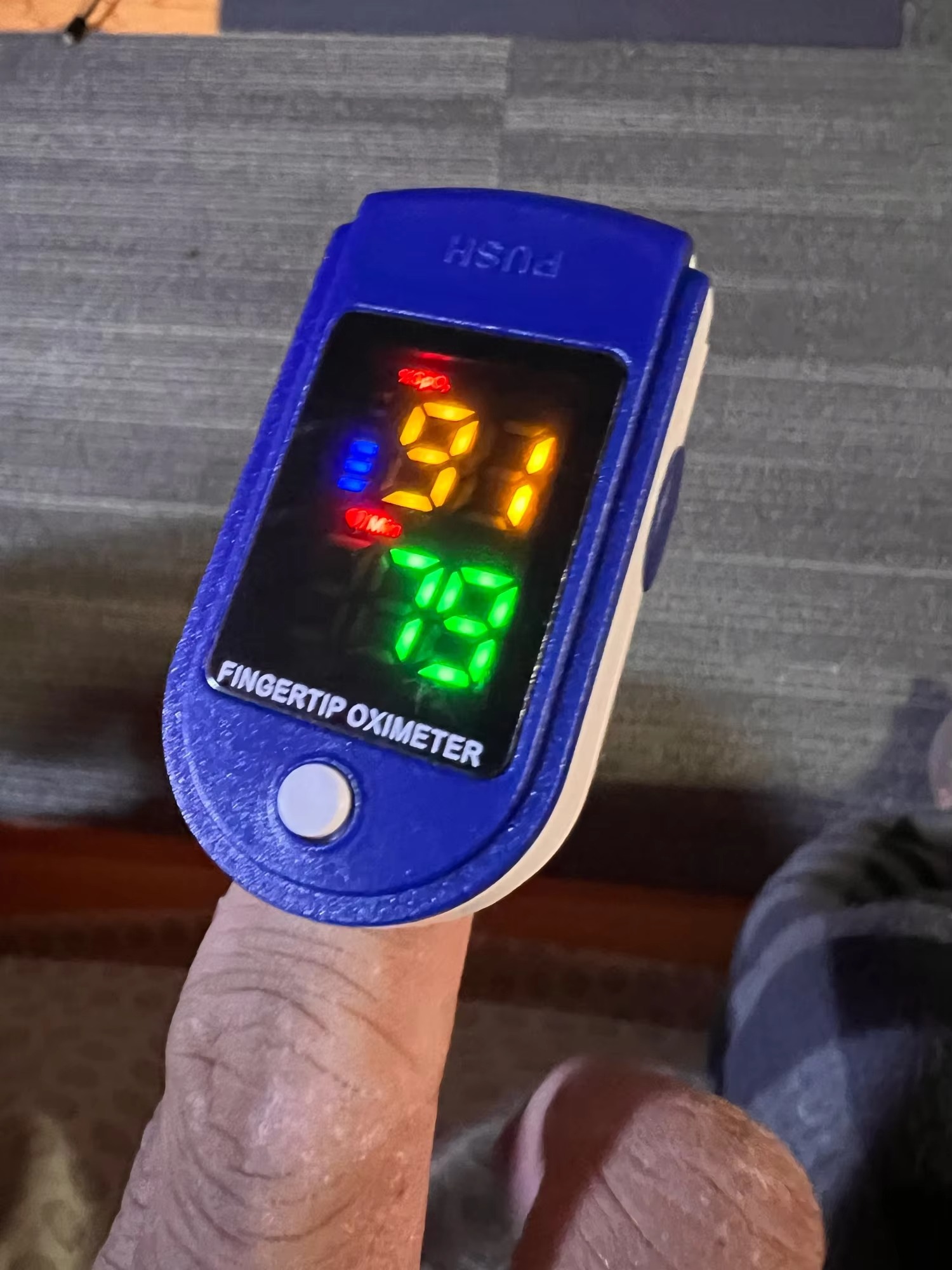 MINK finger oximeter photo review