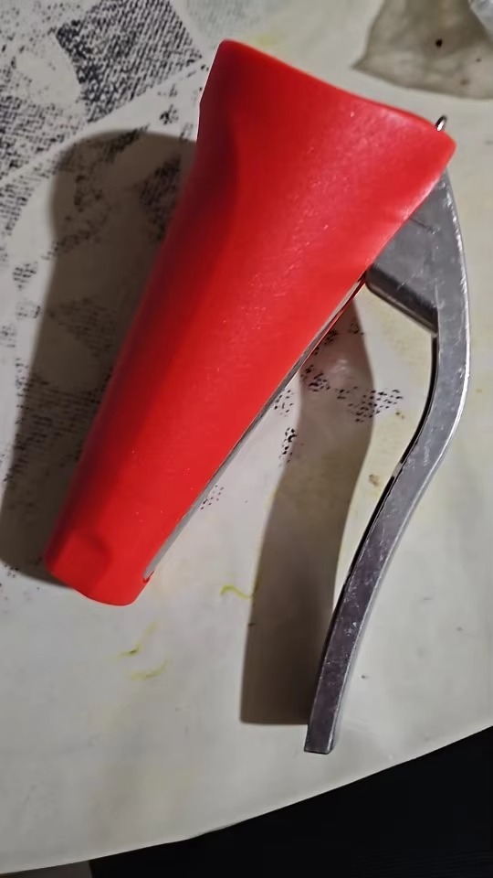 Walnut shell opener photo review