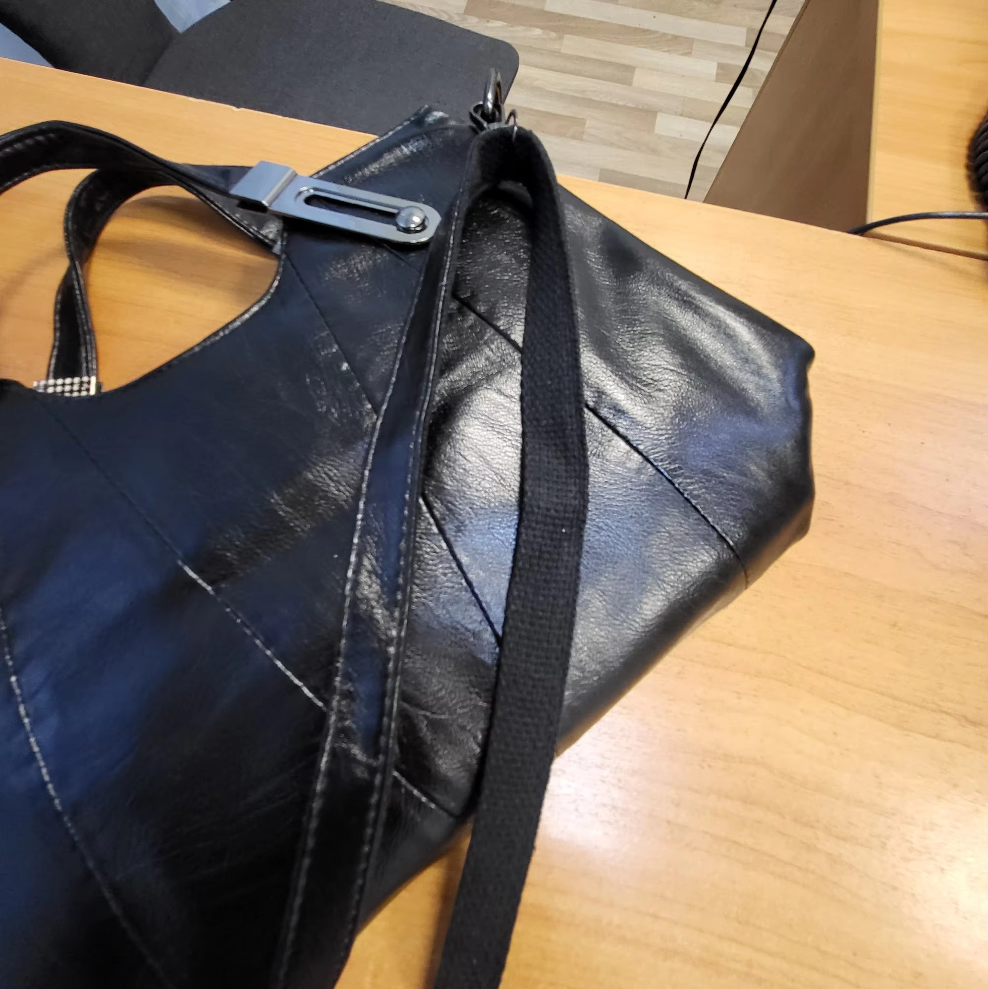 Luxury women handbags photo review