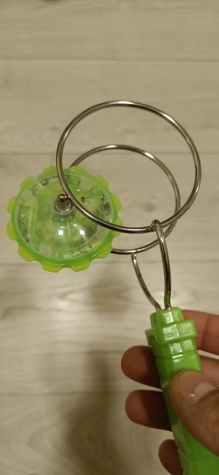 LED magnetic spinning top photo review