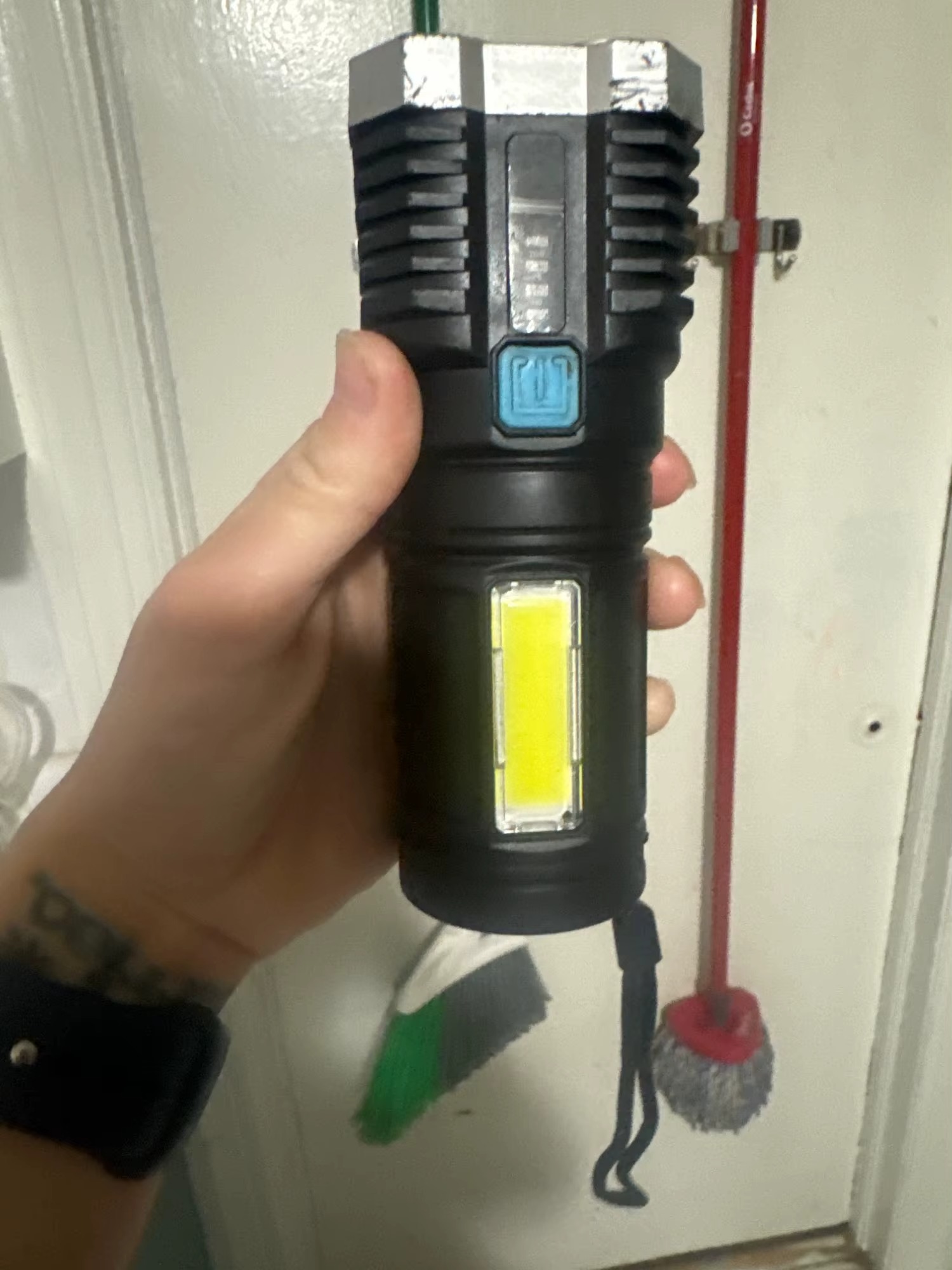 LED camping flashlight photo review