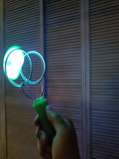 LED magnetic spinning top photo review