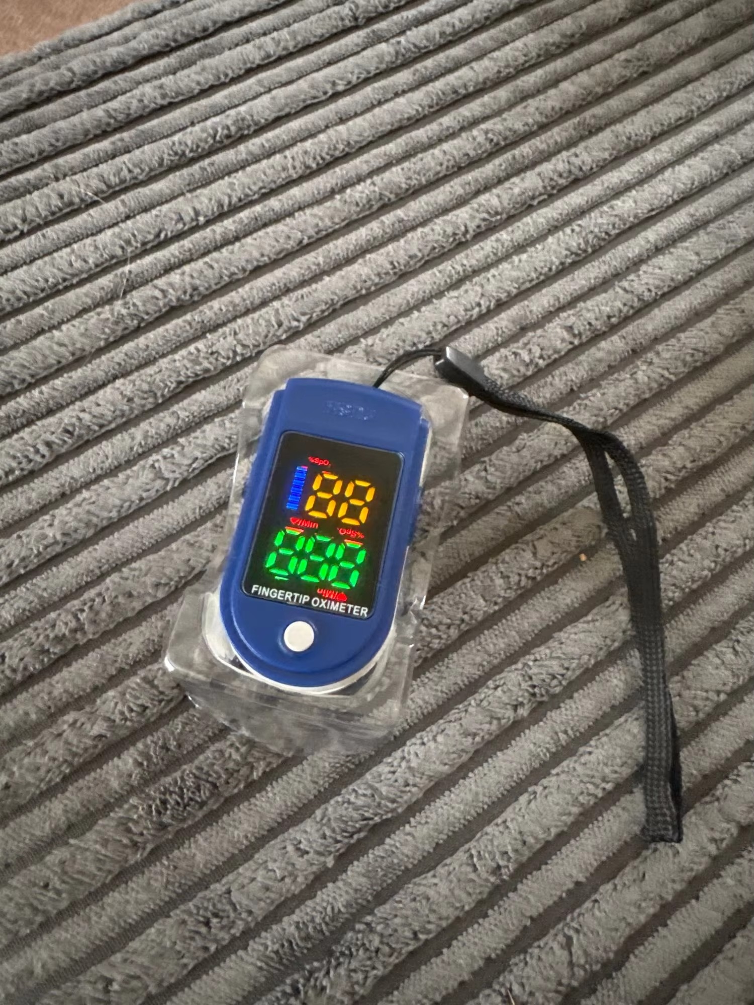 MINK finger oximeter photo review
