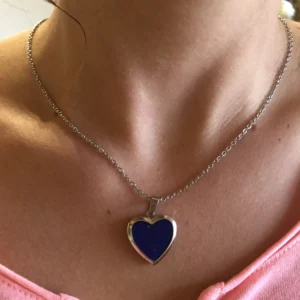 Color changing necklace