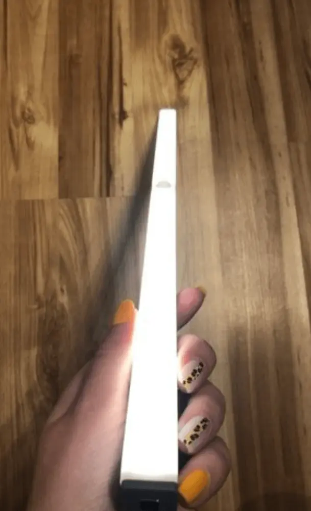 Magnetic motion light photo review