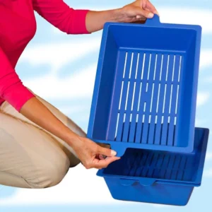 Plastic cat litterbox