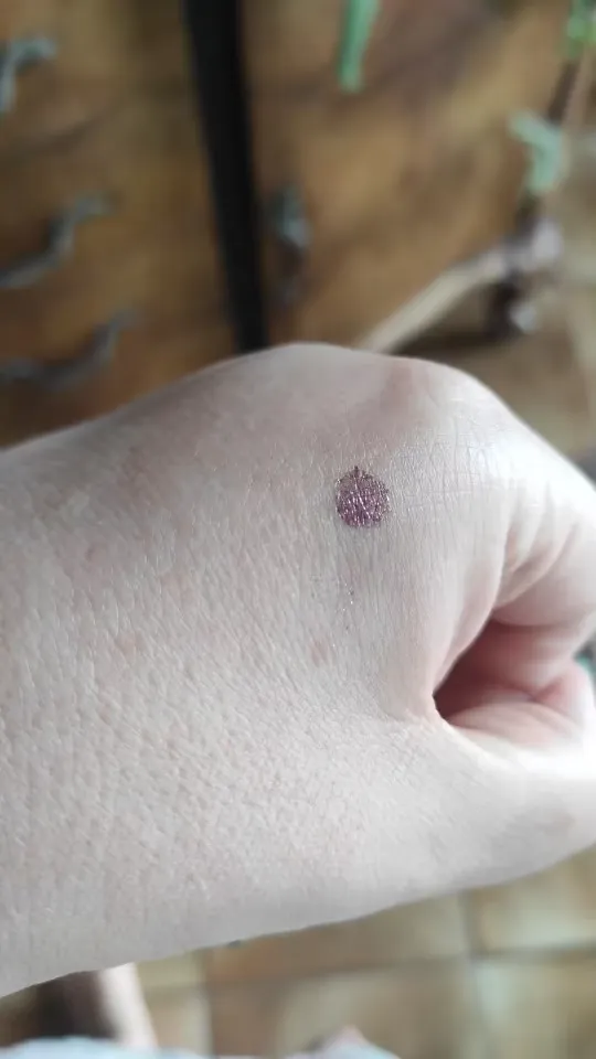 Chameleon liquid eyeshadow photo review