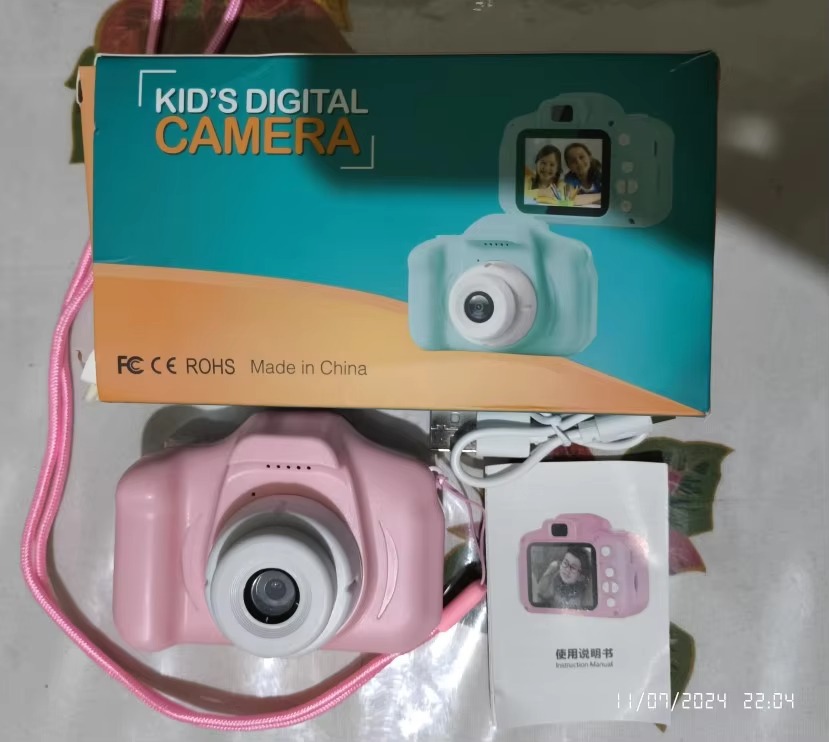 Children's digital camera photo review