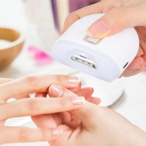 Automatic nail trimmer