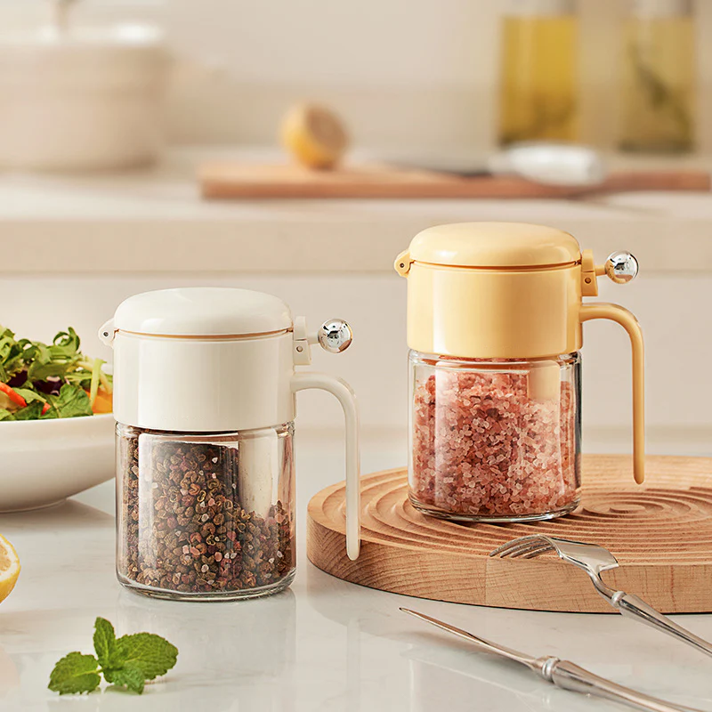 Moisture-proof spice jar with spoon